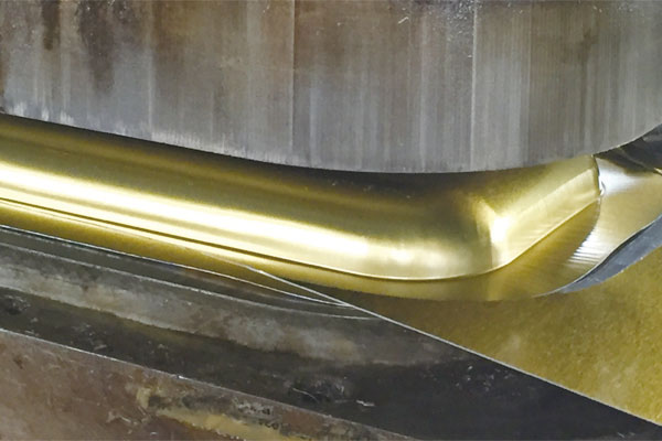 托盤開(kāi)料.jpg